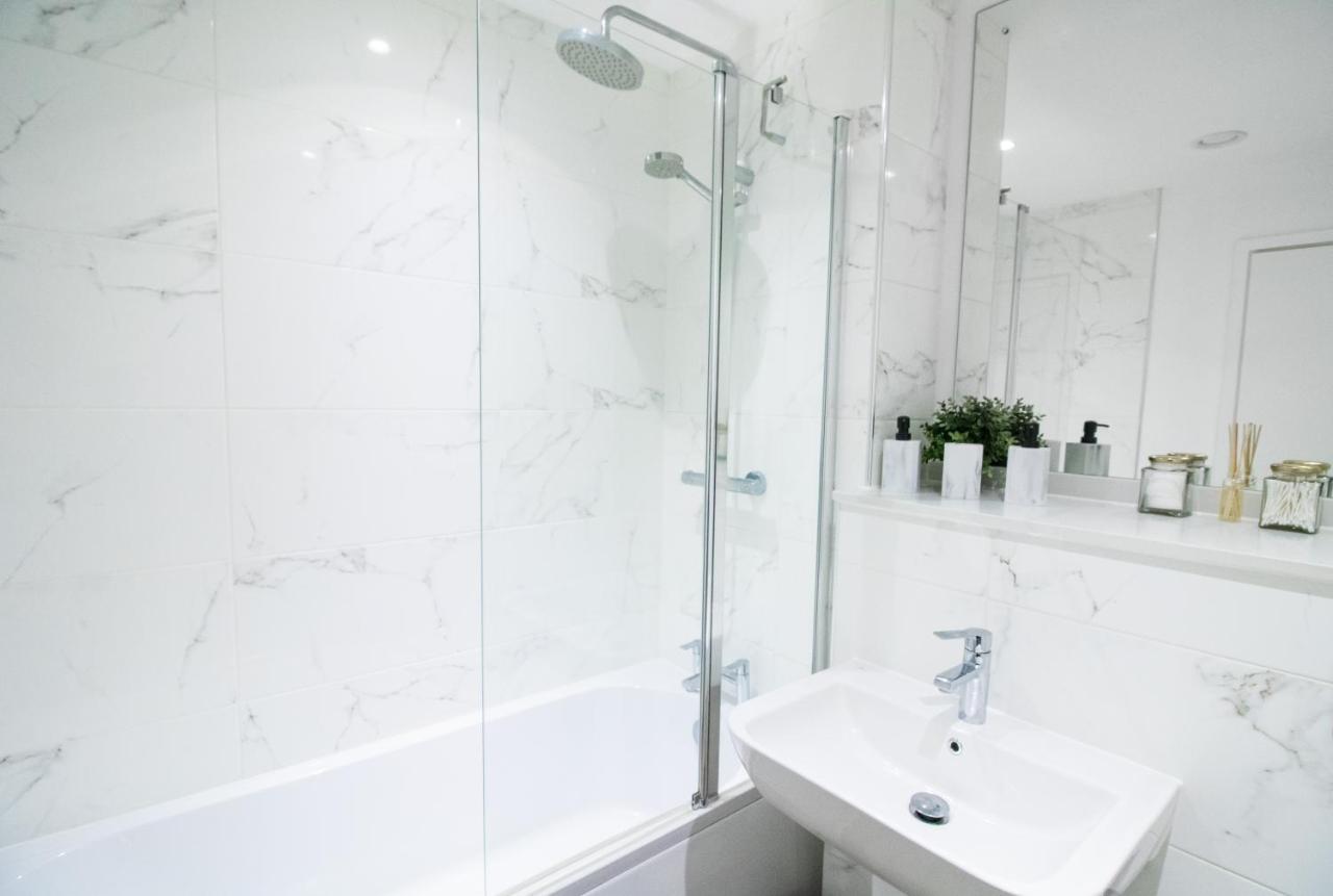 Beautiful Place - 2 Bedroom Apartment On Broad Street Birmingham Eksteriør billede