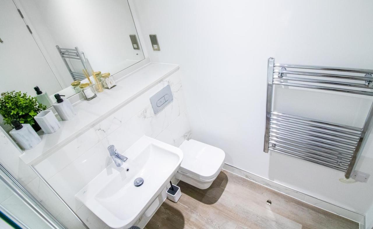 Beautiful Place - 2 Bedroom Apartment On Broad Street Birmingham Eksteriør billede